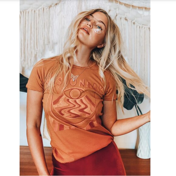 Dazey LA | "Visionary" Distressed Graphic Tee, "Dreamer & Doer" Collection Sz. L - Picture 2 of 12